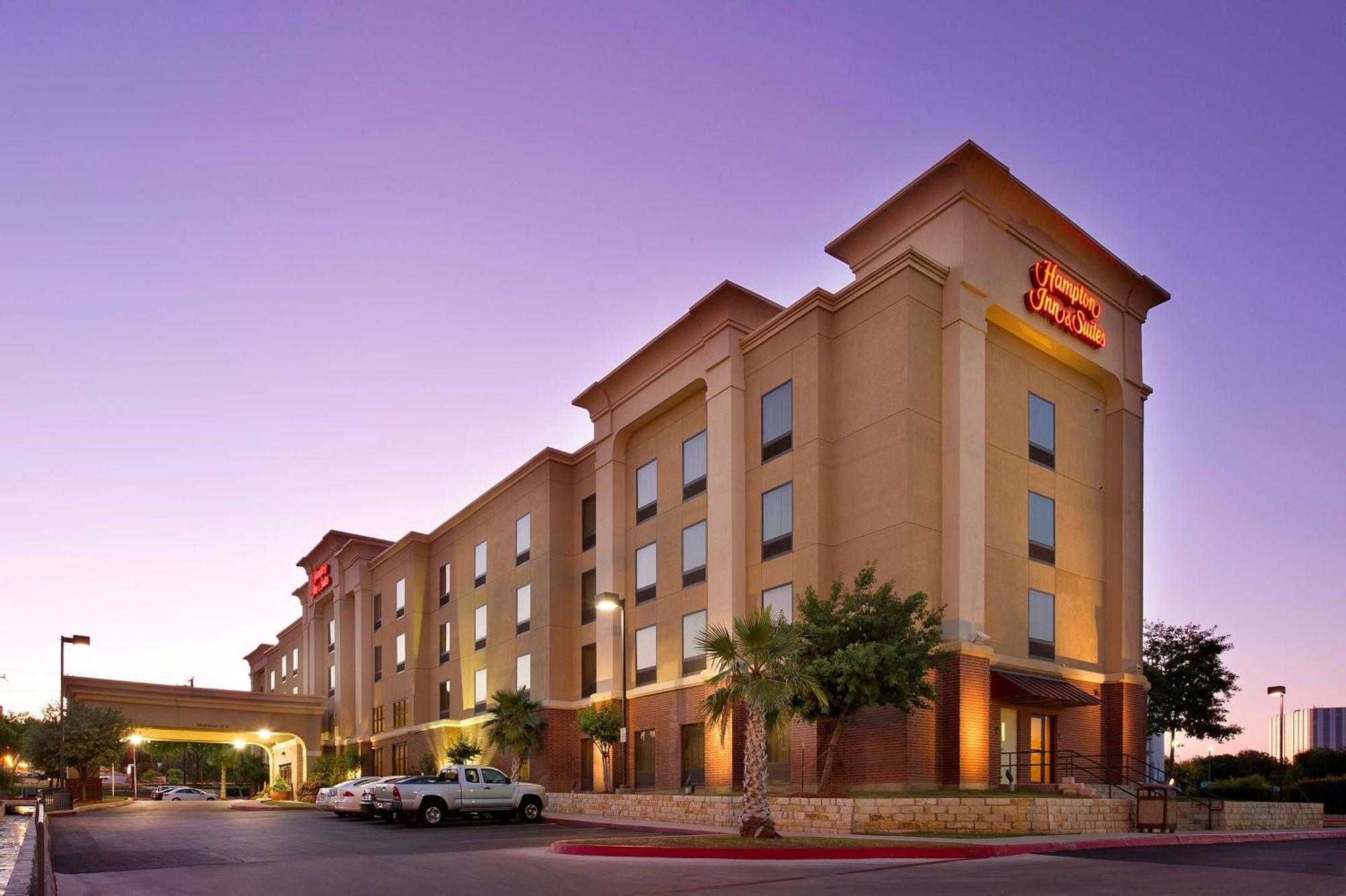 Hampton Inn And Suites San Antonio Airport Екстериор снимка